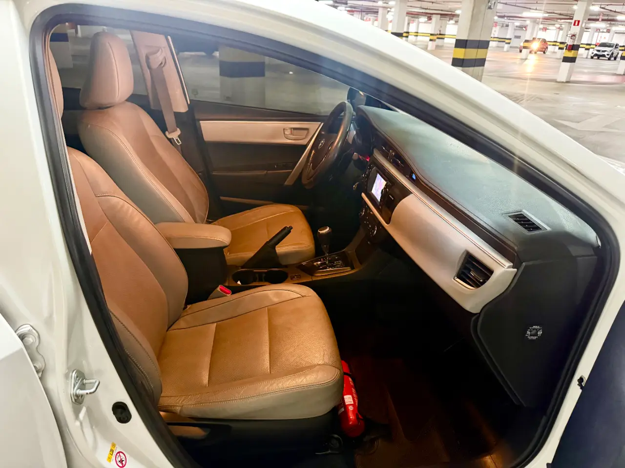 Toyota Corolla 2015 - foto 4 de 7