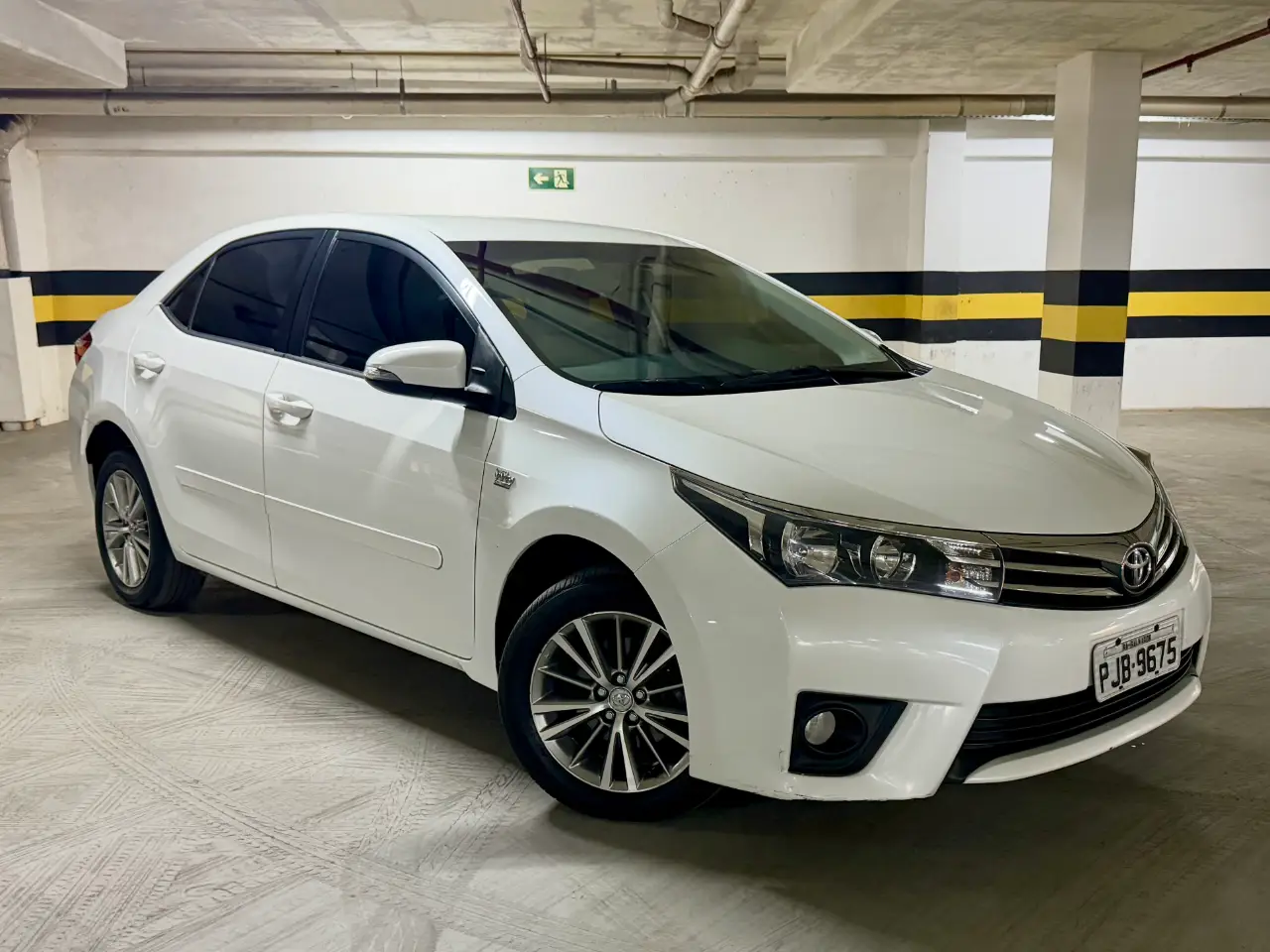 Toyota Corolla 2015 - foto 2 de 7