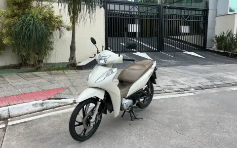 Honda BIZ 125 2023 - foto 1 de 12