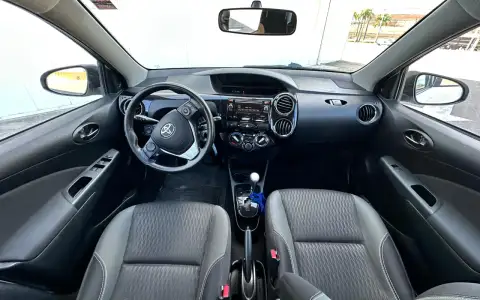 Toyota Etios XS 2017 - foto 3 de 7