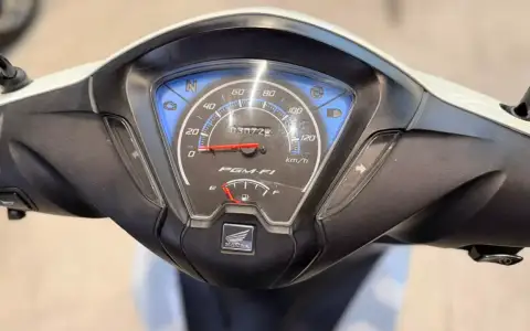 Honda BIZ 2023 - foto 4 de 11