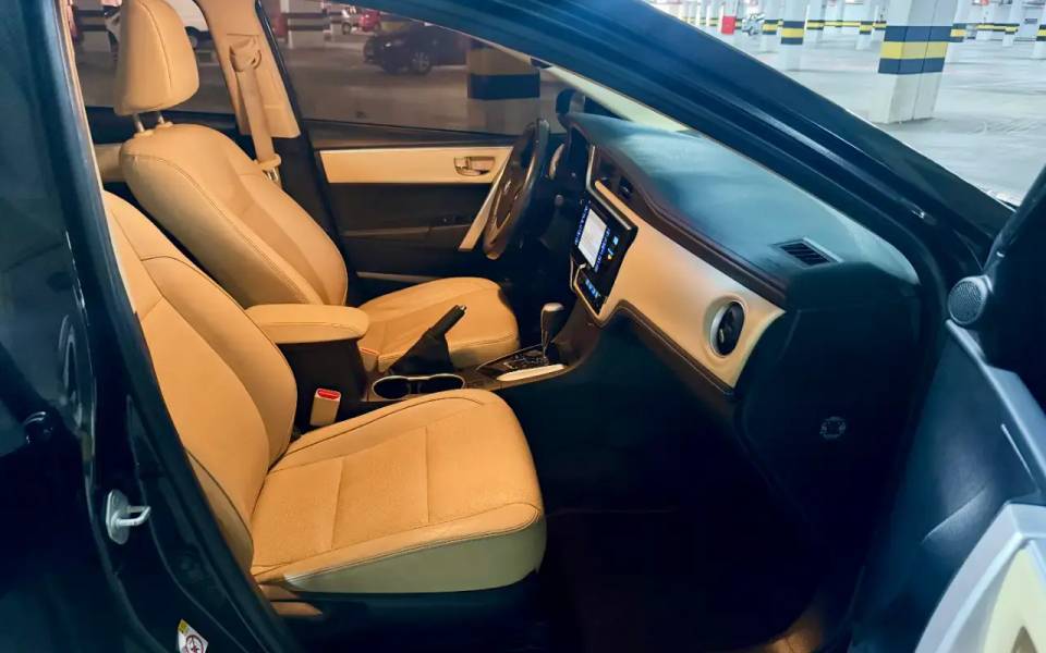 Toyota Corolla Altis 2018 - foto 4 de 7