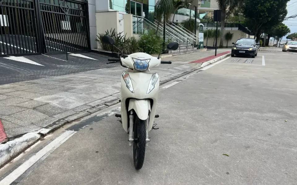 Honda BIZ 125 2023 - foto 2 de 12