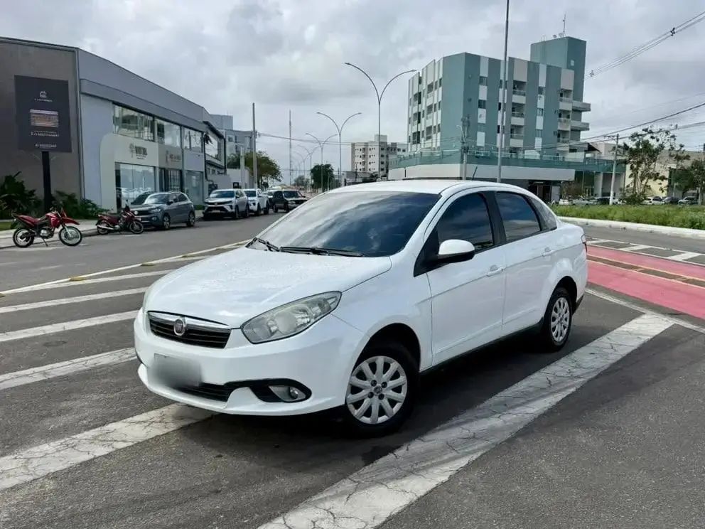 Fiat Grand Siena 2014 - foto 1 de 7