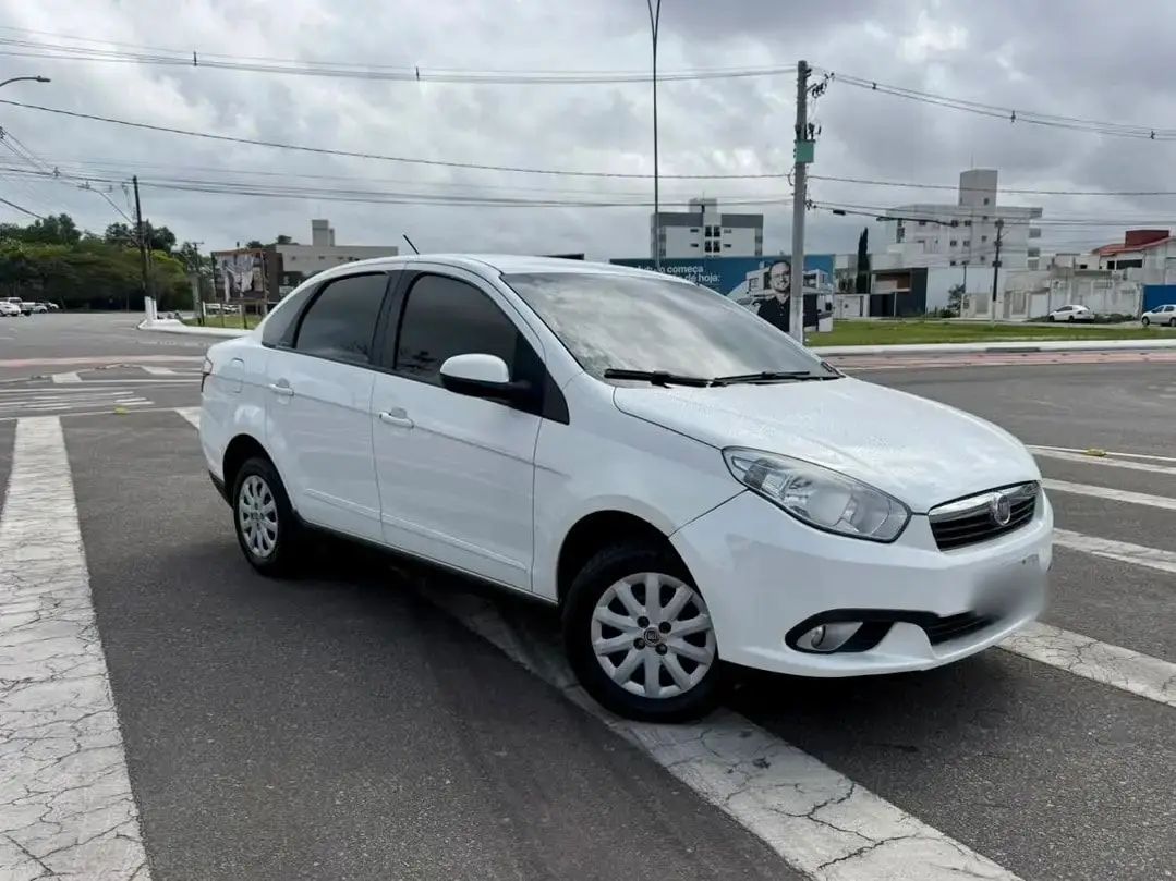 Fiat Grand Siena 2014 - foto 2 de 7